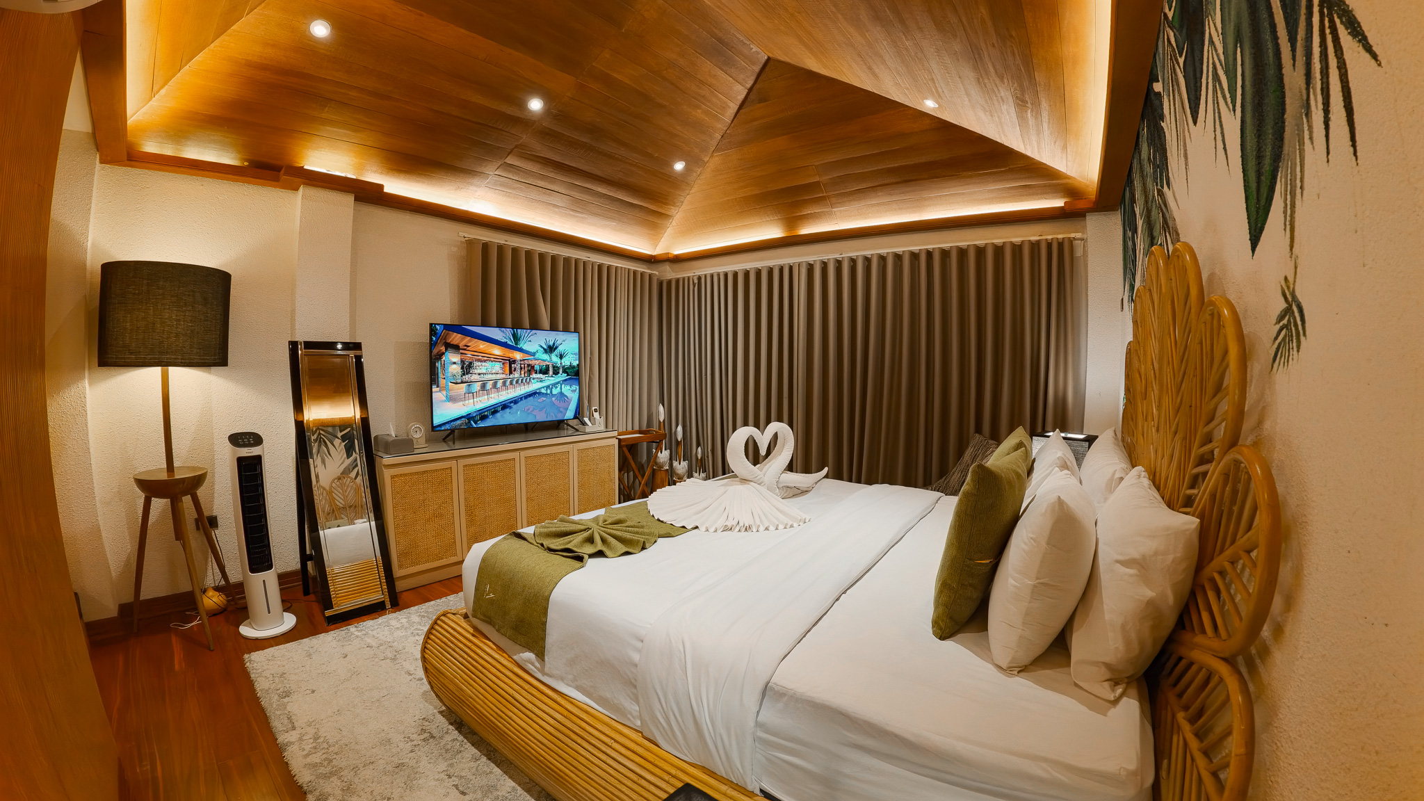 Room 1 (Main House)